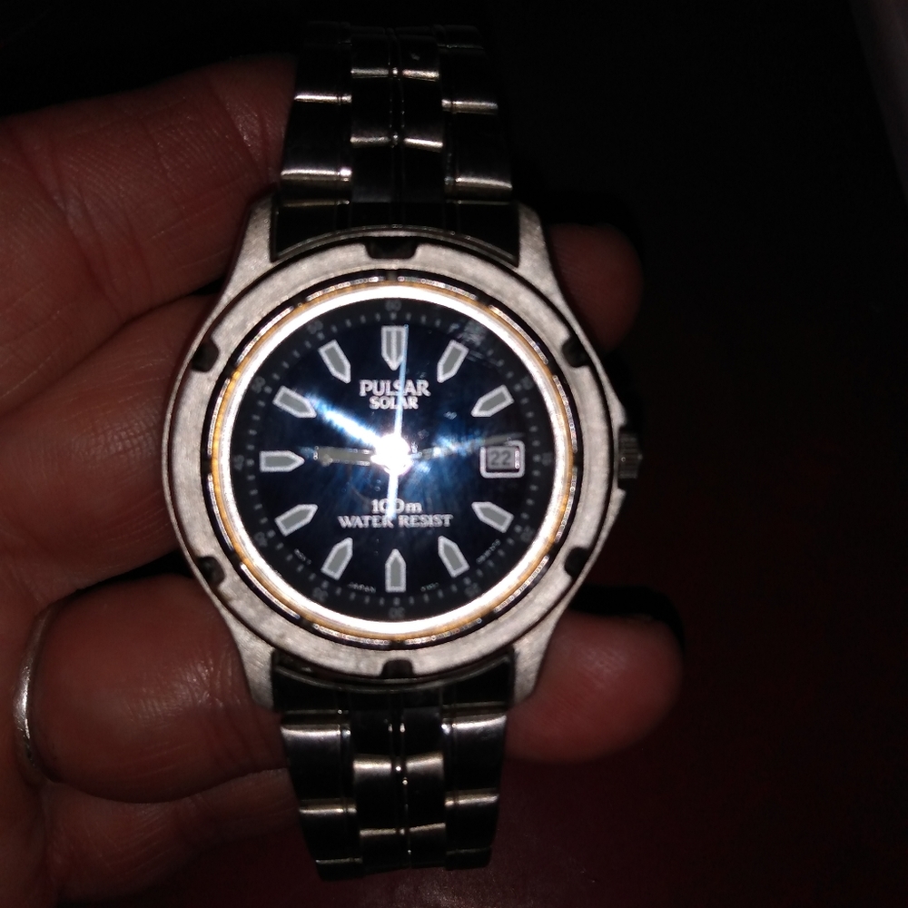 Mens pulsar stainless steel water resistant watch